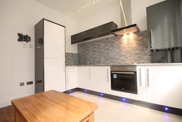 1 bed flat, Lansdowne Terrace, Gosforth, Newcastle, NE31HN - Image 3